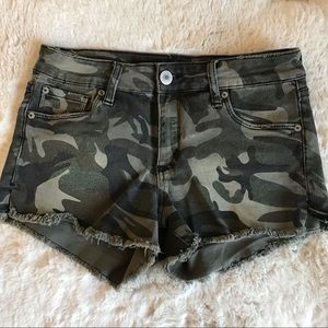 STS Blue camouflage jean shorts